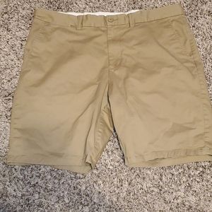 Old navy, ultimate slim, khaki shorts size 40